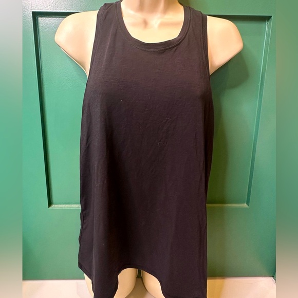 GapFit, XS, black tank, open back to tie or leave open, EUC - Picture 2 of 4